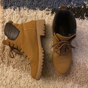 Steve Madden boots